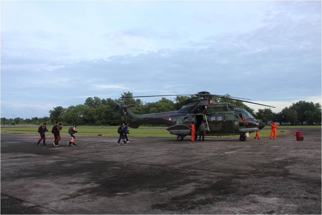 Latihan Terjun Free Fall Yonko 466 Paskhas KOPASGAT KOMANDO PASUKAN