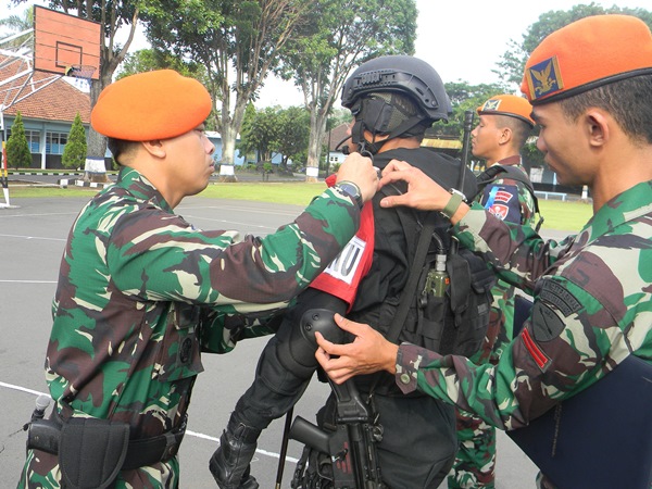 KORPASKHAS GELAR LATIHAN PAM VVIP KOPASGAT KOMANDO PASUKAN GERAK CEPAT