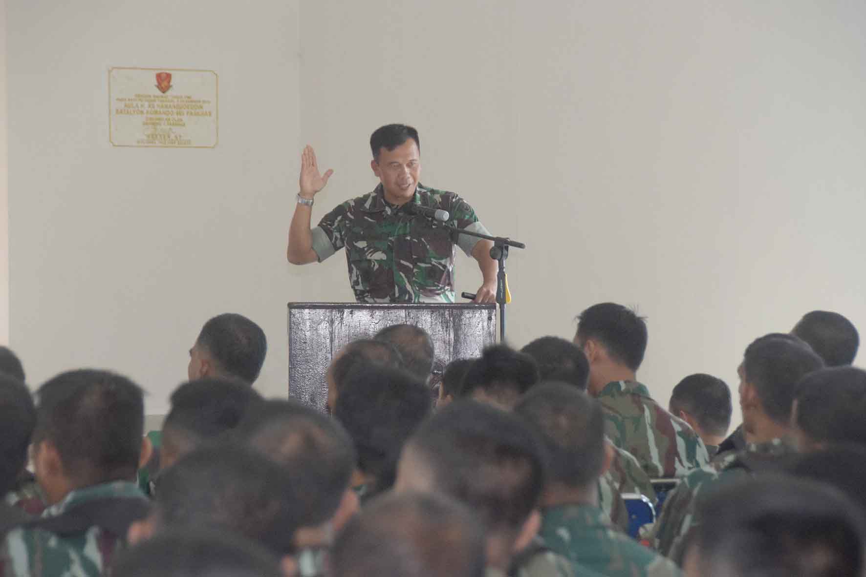 Prajurit Paskhas Wilayah Makassar Mengikuti Ceramah Lamja Korpaskhas