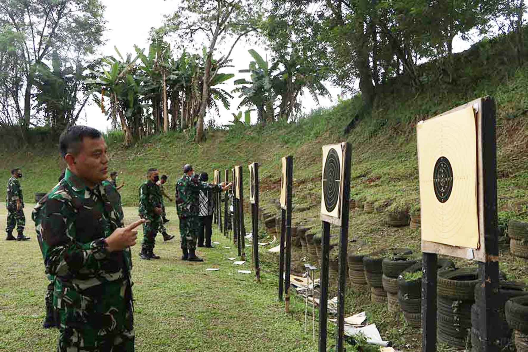 Dankorpaskhas Tinjau Latihan Menembak Wara Korpaskhas Kopasgat