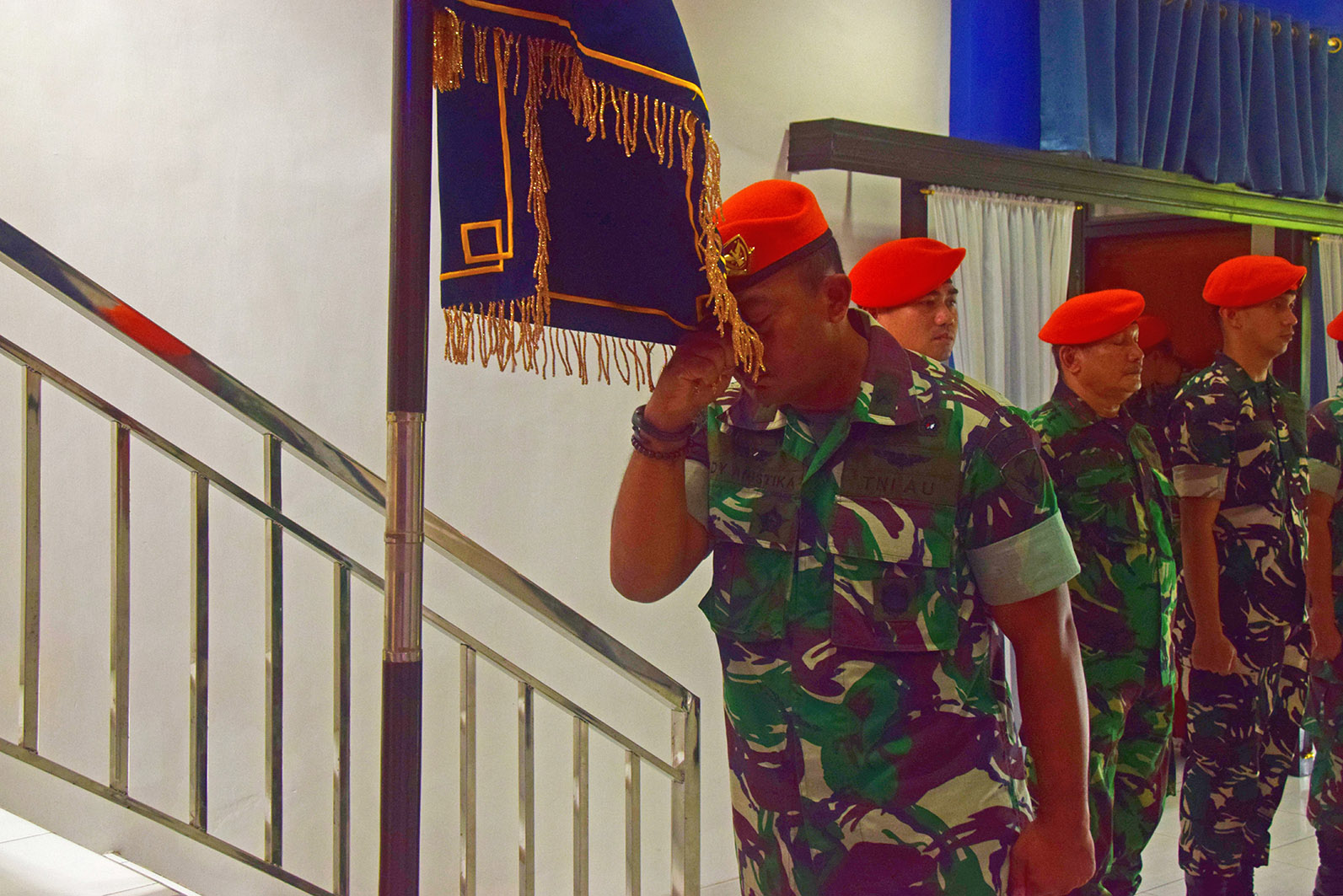 Komandan Wing Komando II Kopasgat Pimpin Acara Pelepasan Dan Penerimaan Perwira Wing Komando II