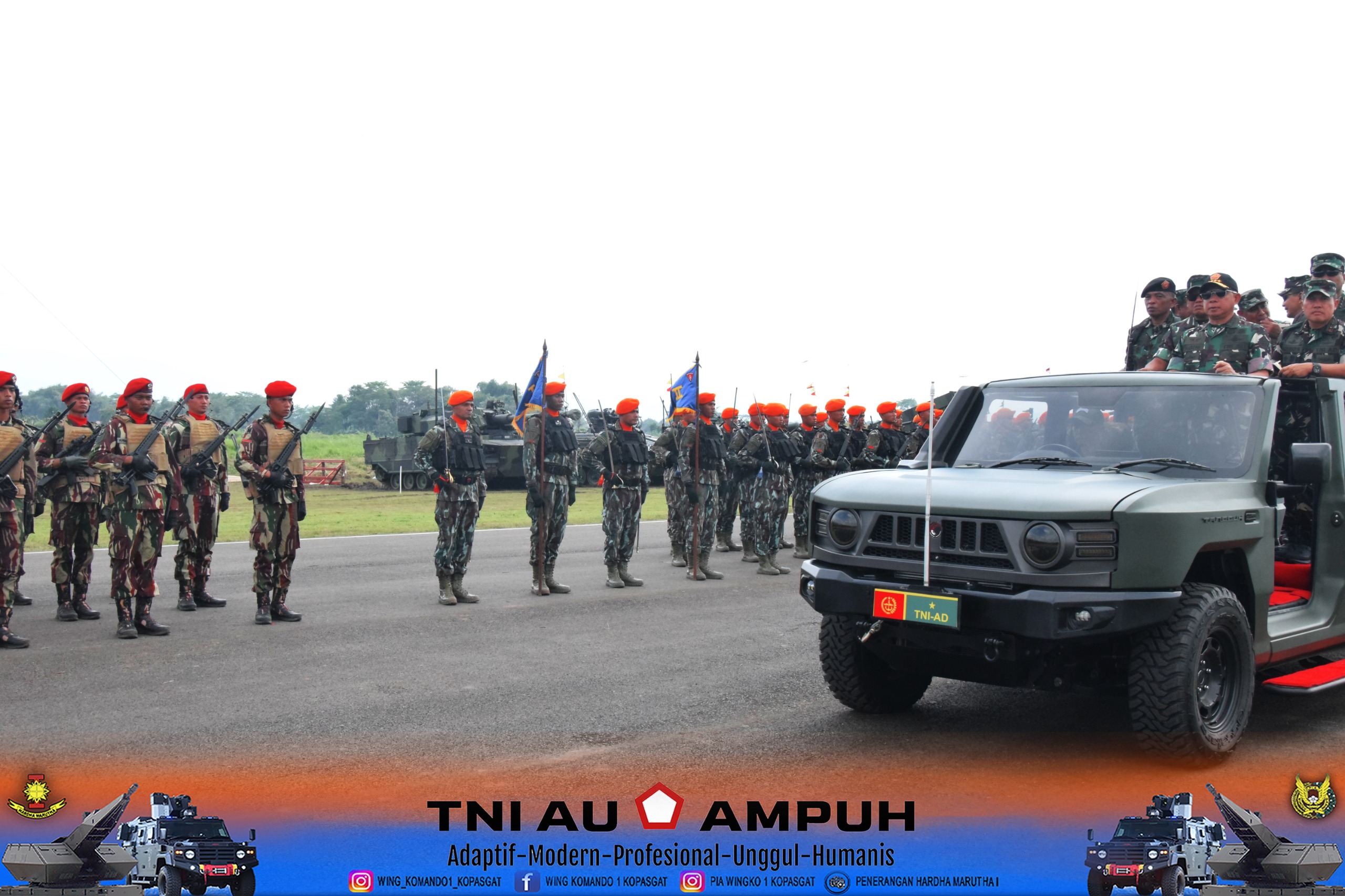 Komandan Wing Komando I Kopasgat Pimpin Brigade Prajurit Kopasgat Ikuti Gladi Upacara Tradisi Kehormatan Militer