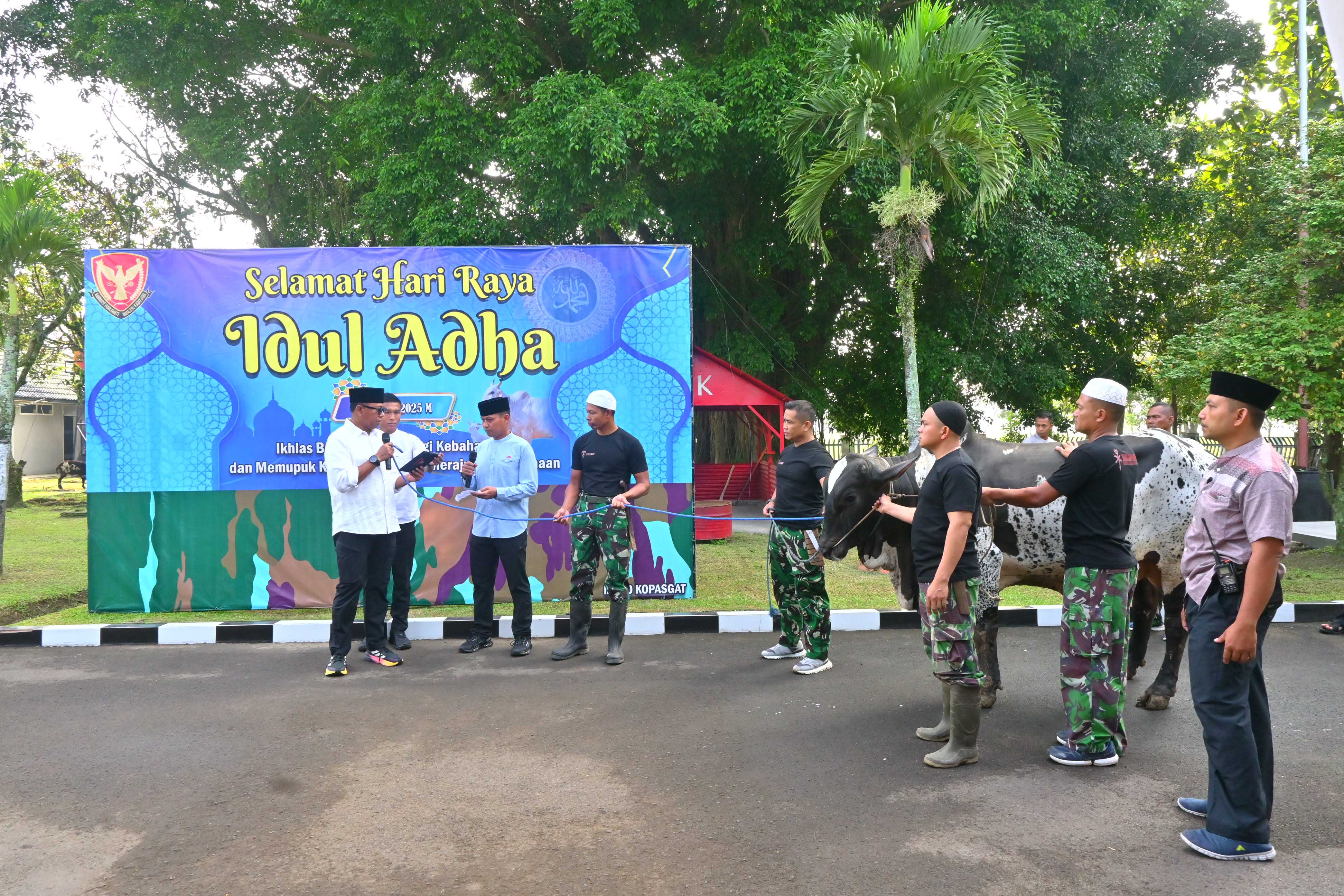 Peringati Idul Adha 1446 H/2025 M Mako Kopasgat Melaksanakan Penyembelihan Hewan Kurban