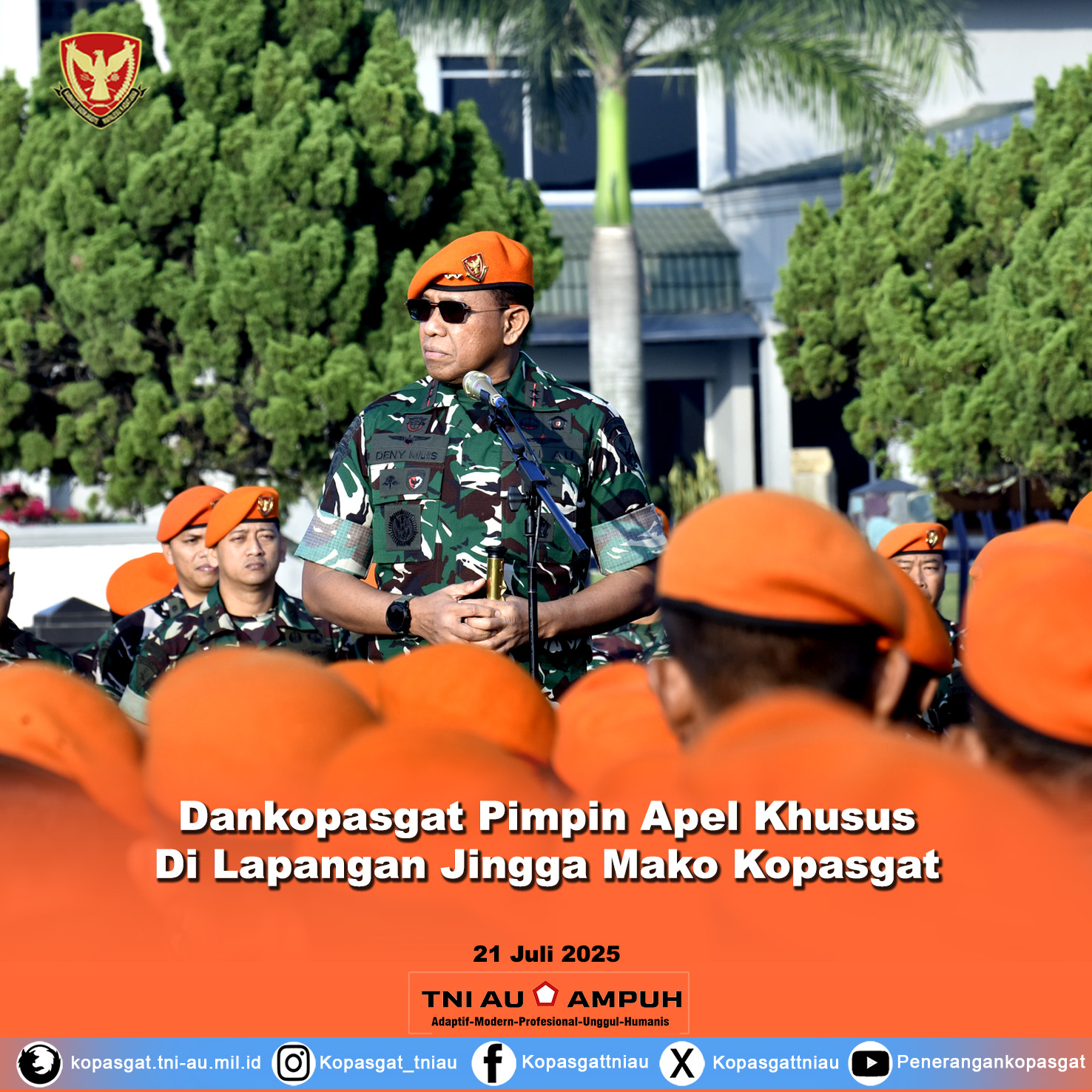 Dankopasgat Pimpin Apel Khusus di Lapangan Jingga  Mako Kopasgat