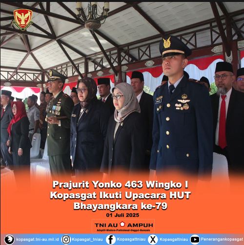 Prajurit Yonko 463 Wingko I Kopasgat Ikuti Upacara HUT Bhayangkara ke-79 Di Alun- Alun Magetan